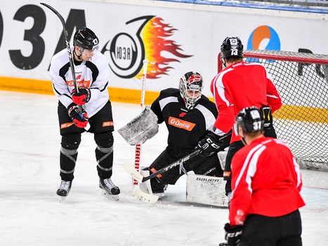 Раскатка "Авангарда" перед игрой с "Йокеритом"