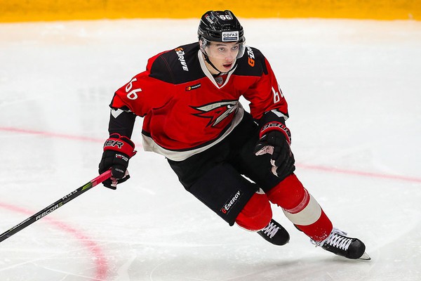 «Убрать нелепые ошибки в обороне - и будем давить соперников». Михеев и Березин о матче с «Трактором»