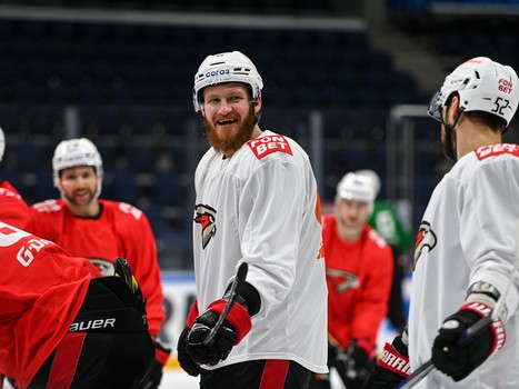 Раскатка «Авангарда» перед выездным матчем с московским «Динамо»