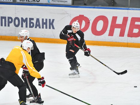 Тренировка "Авангарда" в Екатеринбурге