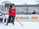 Уроки хоккея проходят в 10 школах Омска