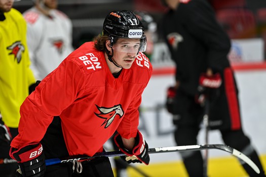 Тренировка «Авангарда» перед матчем с «Трактором»