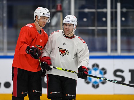 Тренировка «Авангарда» перед матчем в Новосибирске