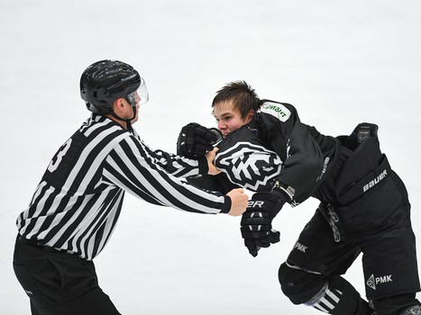 Полуфиналы и матчи за 5-8 места Первенства ЮХЛ в Омске