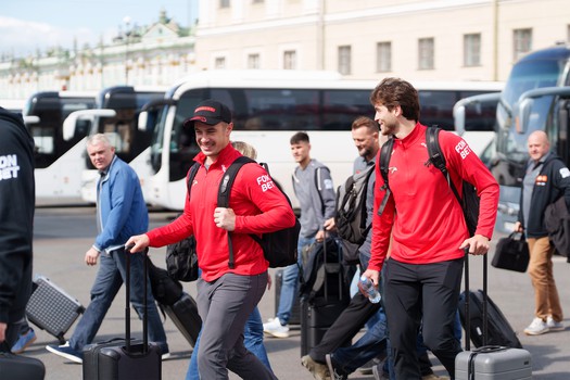 «Авангард» прилетел в Санкт-Петербург