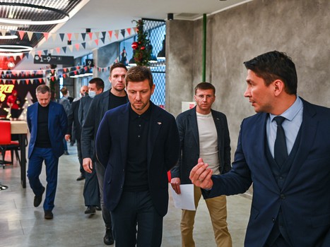 Андрей Аршавин побывал в Академии «Авангарда»