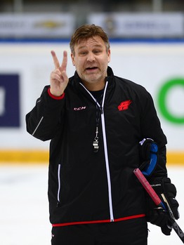 "Авангард" готовится к матчу с "Сибирью"