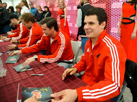 "Территория Авангарда". Часть 1. Площадь у "Арены Омск"