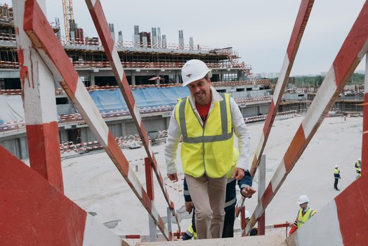 Год строительства «Арены Омск» отметили поднятием чемпионского флага