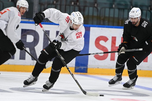 Тренировка «Авангарда» перед матчем в Санкт-Петербурге