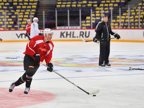 "Авангард" готовится к матчу с "Йокеритом"