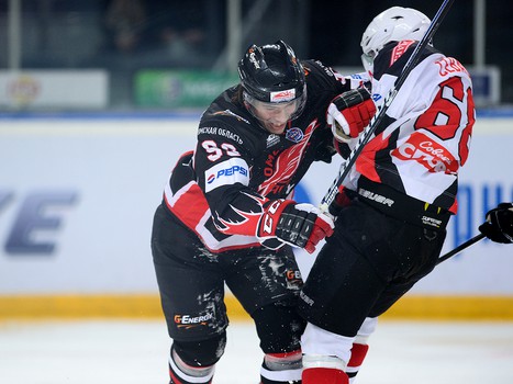 1/4 финала плей-офф МХЛ. Матч №3. "Омские Ястребы" - "Белые Медведи" 6:2