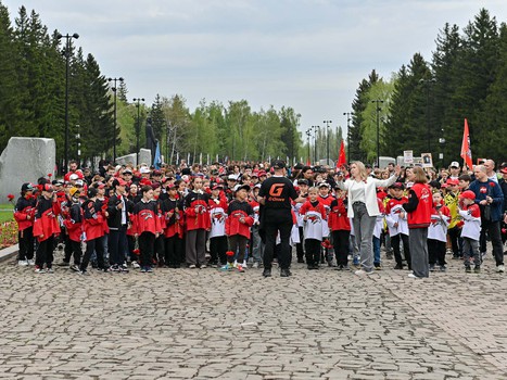 Возложение цветов в Парке Победы