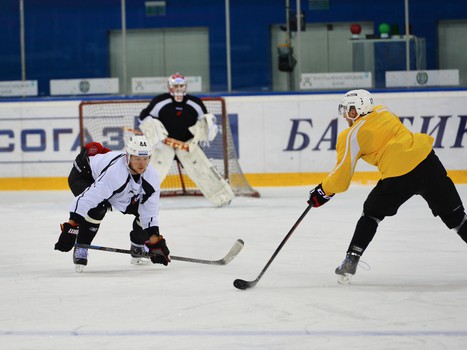 Тренировка "Авангарда" в Ханты-Мансийске