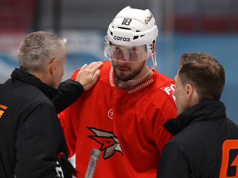 Раскатка «Авангарда» перед матчем в Сочи