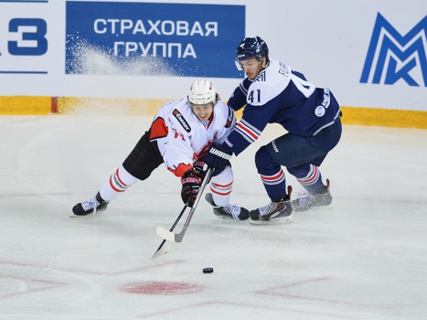 18.08.2015. Мемориал Ромазана-2015. "Авангард" - "Металлург" Мг 5:2