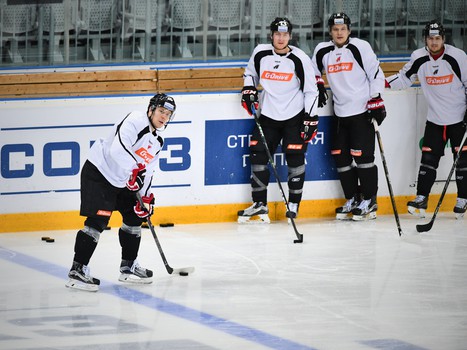 Раскатка "Авангарда" перед первым матчем в 2017 году