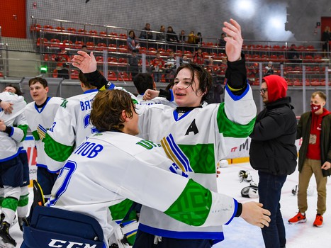 Заключительный день финала Первенства ЮХЛ в Омске