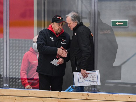 Четвёртый игровой день финала Первенства ЮХЛ в Омске