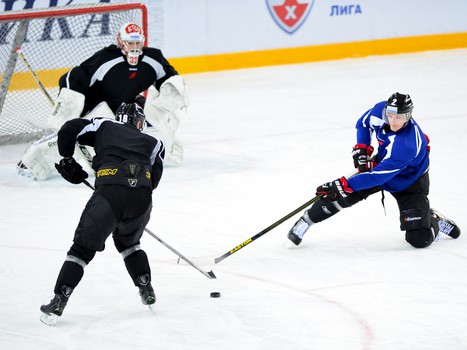 Раскатка "Авангарда" перед домашним матчем с "Йокеритом"