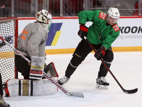 Раскатка «Авангарда» перед матчем в Челябинске