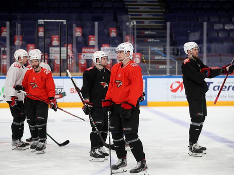 Тренировка «Авангарда» перед пятым матчем серии с «Ак Барсом»