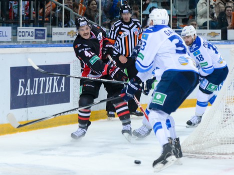 06.03.2015 "Авангард" - "Барыс" 2:0