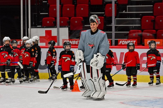 Тренировка воспитанников Хоккейной Академии «Авангард» 2019 года рождения на G-Drive Арене