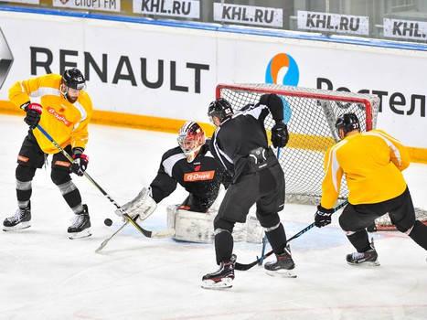 Раскатка "Авангарда" перед матчем с "Автомобилистом"