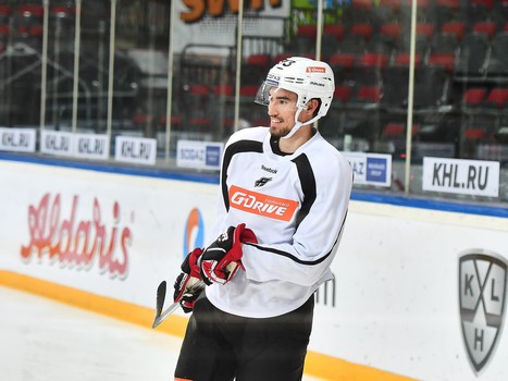 Раскатка "Авангарда" перед выездным матчем в Риге