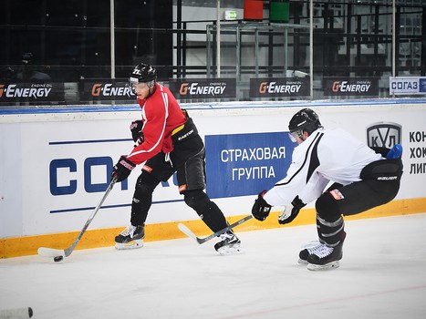 Раскатка "Авангарда" перед матчем с новокузнецким "Металлургом"