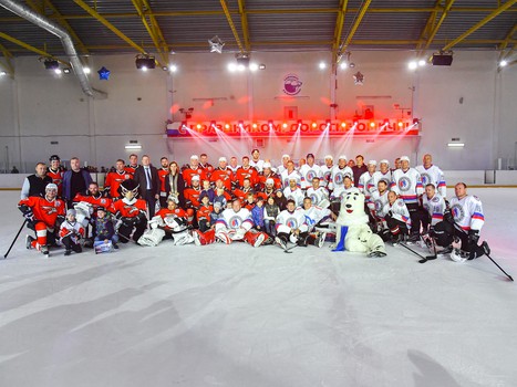 Ветераны «Авангарда» - сборная Ночной хоккейной лиги 8:4