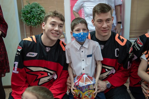 «Авангард» в гостях у гематологического отделения ОДКБ