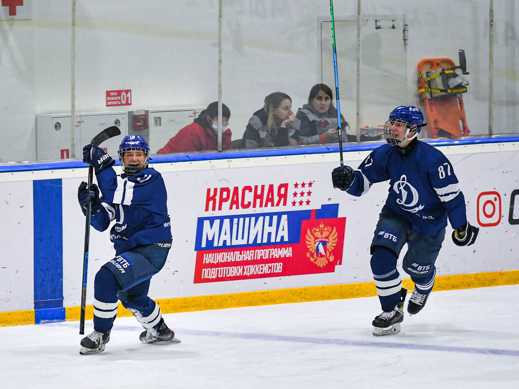Пятый игровой день финала Первенства ЮХЛ в Омске