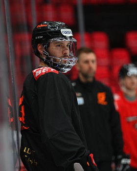 Тренировка «Авангарда» перед матчем с «Трактором»