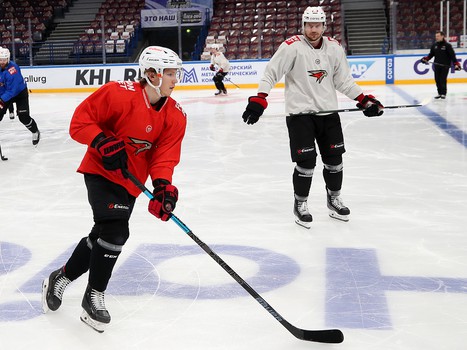 Тренировка «Авангарда» перед шестым матчем серии с «Металлургом»