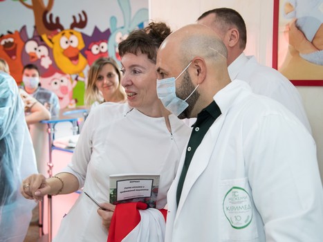 Максим Сушинский в гостях у детей из ОДКБ