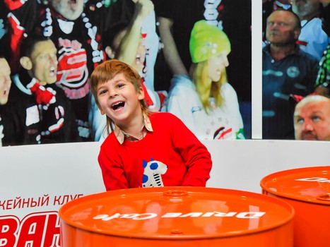 Клуб юного болельщика "Авангарда" на экскурсии в "Арене Омск"