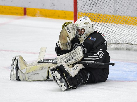 Полуфиналы и матчи за 5-8 места Первенства ЮХЛ в Омске
