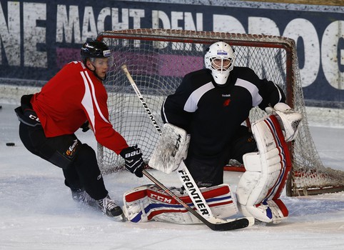 Раскатка перед первым матчем межсезонья в Фюссене