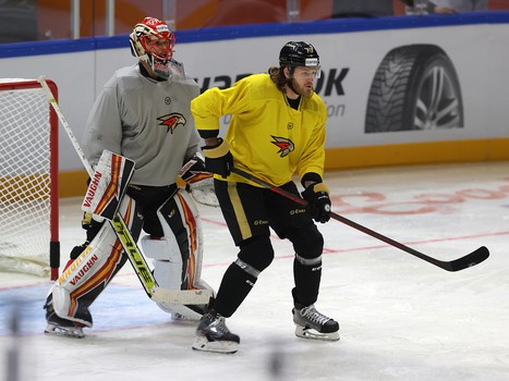 Тренировка «Авангарда» перед матчем с «Ак Барсом» в Дубае