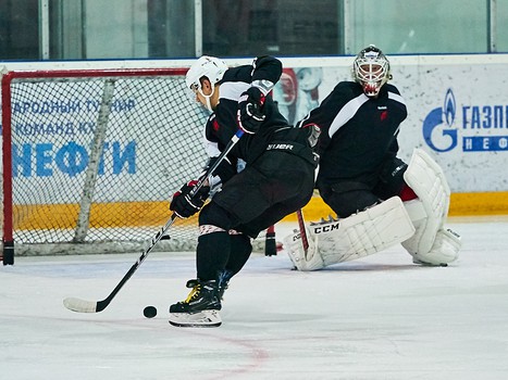 Тренировка "Авангарда" перед отъездом в Челябинск