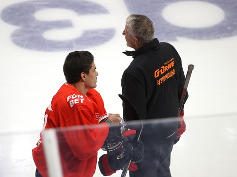 Тренировка «Авангарда» перед матчем в Уфе