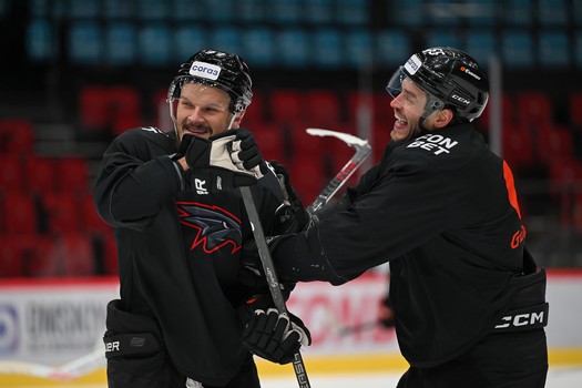 Тренировка «Авангарда» перед матчем с «Нефтехимиком»