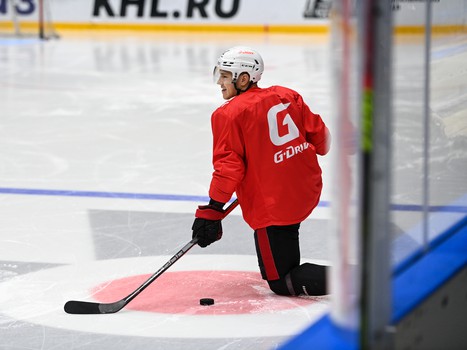 Раскатка «Авангарда» перед матчем в Нижнем Новгороде