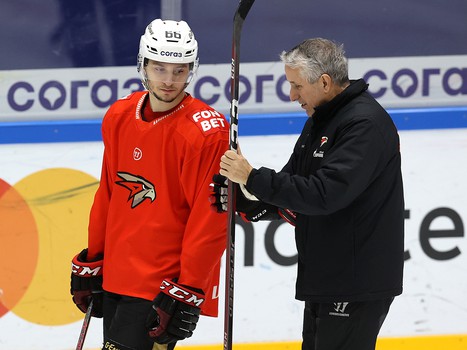 Тренировка «Авангарда» перед матчем в Новосибирске