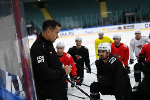 Тренировка «Авангарда» перед матчем в Санкт-Петербурге