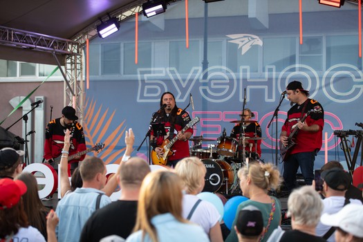 Дмитрий Рашевский в Омске на вечеринке Буэнос Летос