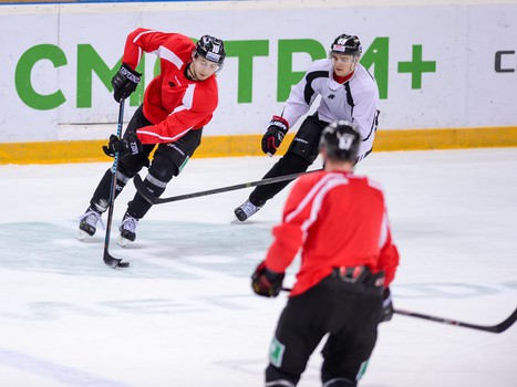 Тренировка "Авангарда" под руководством главного тренера команды Евгения Корноухова