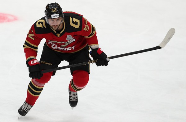 Владимир Жарков сыграл 100-й матч в плей-офф КХЛ